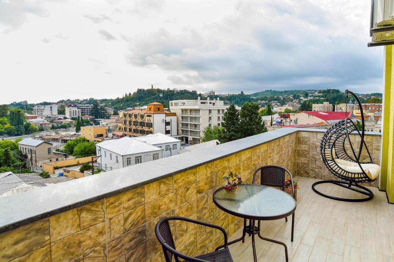 Valkhida'S Apartment Koutaïssi Extérieur photo